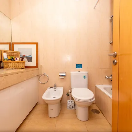Feriehus Modern 3 Bedroom House With Large Pool And Fast Internet, 100ft From The Sea - Sleeps 6 Caleta De Fuste