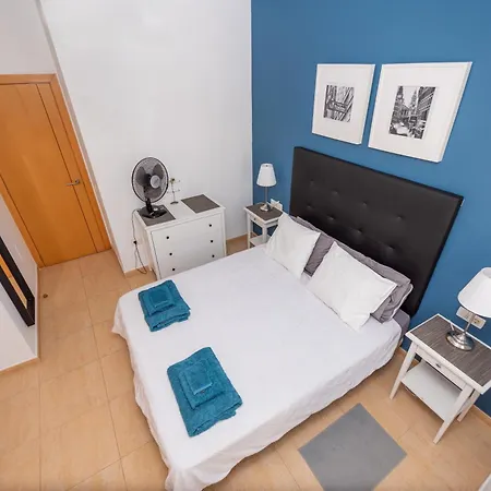 Modern 3 Bedroom House With Large Pool And Fast Internet, 100ft From The Sea - Sleeps 6 Caleta de Fuste