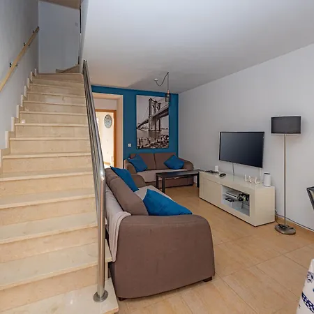 Casa Malola - Stunning 3 Bedroom House Near The Fuerteventura Sea *